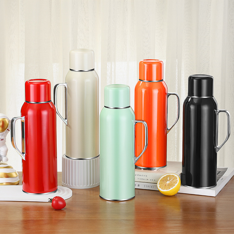 Smart Digital Thermos: Keep Beverages Hot or Cold Anytime, Anywhere 1 Smart Digital Thermos: Keep Beverages Hot or Cold Anytime, Anywhere